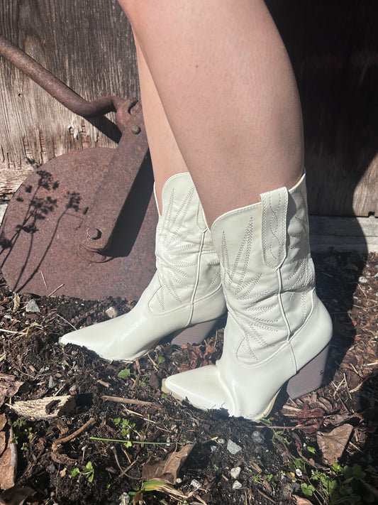 White Star Dust Cowgirl Boots